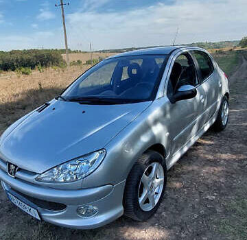 Серый Пежо 206, объемом двигателя 1.6 л и пробегом 90 тыс. км за 5500 $, фото 8 на Automoto.ua