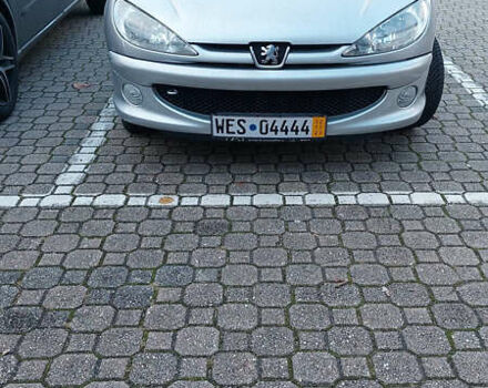 Серый Пежо 206, объемом двигателя 1.6 л и пробегом 90 тыс. км за 5500 $, фото 2 на Automoto.ua