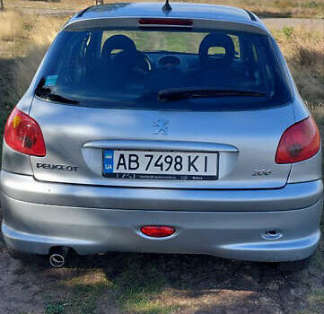 Серый Пежо 206, объемом двигателя 1.6 л и пробегом 90 тыс. км за 5500 $, фото 6 на Automoto.ua
