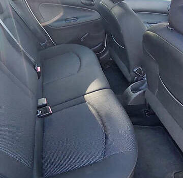 Серый Пежо 206, объемом двигателя 1.6 л и пробегом 90 тыс. км за 5500 $, фото 7 на Automoto.ua