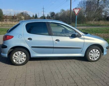 Серый Пежо 206, объемом двигателя 1.4 л и пробегом 170 тыс. км за 3000 $, фото 6 на Automoto.ua