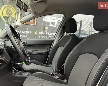 Сірий Пежо 206, об'ємом двигуна 1.36 л та пробігом 171 тис. км за 3999 $, фото 8 на Automoto.ua
