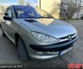 Серый Пежо 206, объемом двигателя 1.4 л и пробегом 165 тыс. км за 3750 $, фото 2 на Automoto.ua