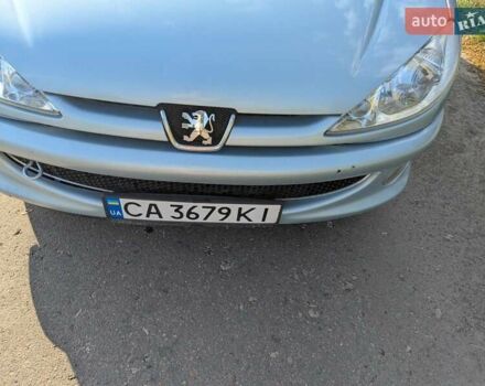 Сірий Пежо 206, об'ємом двигуна 1.59 л та пробігом 246 тис. км за 4100 $, фото 3 на Automoto.ua