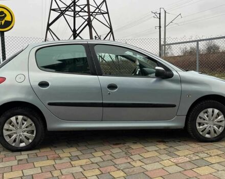 Серый Пежо 206, объемом двигателя 1.4 л и пробегом 171 тыс. км за 3999 $, фото 7 на Automoto.ua