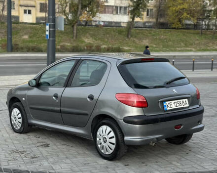 Серый Пежо 206, объемом двигателя 1.59 л и пробегом 90 тыс. км за 3399 $, фото 2 на Automoto.ua