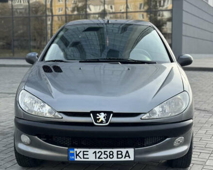 Серый Пежо 206, объемом двигателя 1.59 л и пробегом 90 тыс. км за 3399 $, фото 7 на Automoto.ua