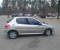 Серый Пежо 206, объемом двигателя 1.4 л и пробегом 260 тыс. км за 3000 $, фото 6 на Automoto.ua