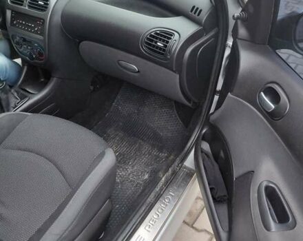 Серый Пежо 206, объемом двигателя 1.4 л и пробегом 165 тыс. км за 3500 $, фото 20 на Automoto.ua