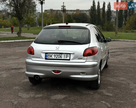 Пежо 206 2008 в Ровно на Automoto.ua Серый Пежо 206, объемом двигателя 1.4 л и пробегом 151 тыс. км за 3250 $, фото 7 на Automoto.ua