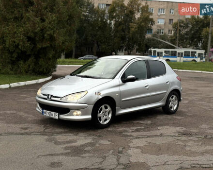 Пежо 206 2008 в Ровно на Automoto.ua Серый Пежо 206, объемом двигателя 1.4 л и пробегом 151 тыс. км за 3250 $, фото 2 на Automoto.ua