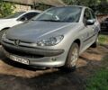 Серый Пежо 206, объемом двигателя 1.6 л и пробегом 98 тыс. км за 3500 $, фото 1 на Automoto.ua