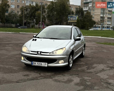Пежо 206 2008 в Ровно на Automoto.ua Серый Пежо 206, объемом двигателя 1.4 л и пробегом 151 тыс. км за 3250 $, фото 3 на Automoto.ua