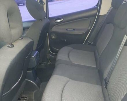 Сірий Пежо 206, об'ємом двигуна 1.36 л та пробігом 260 тис. км за 3000 $, фото 17 на Automoto.ua