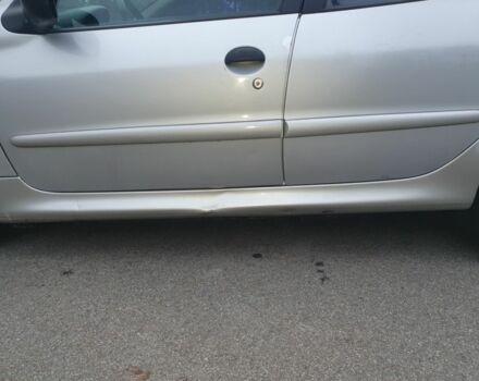 Серый Пежо 206, объемом двигателя 1.4 л и пробегом 260 тыс. км за 3000 $, фото 16 на Automoto.ua