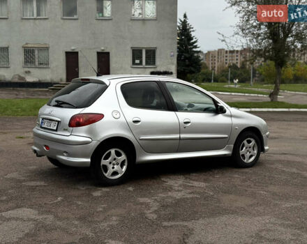 Пежо 206 2008 в Ровно на Automoto.ua Серый Пежо 206, объемом двигателя 1.4 л и пробегом 151 тыс. км за 3250 $, фото 6 на Automoto.ua