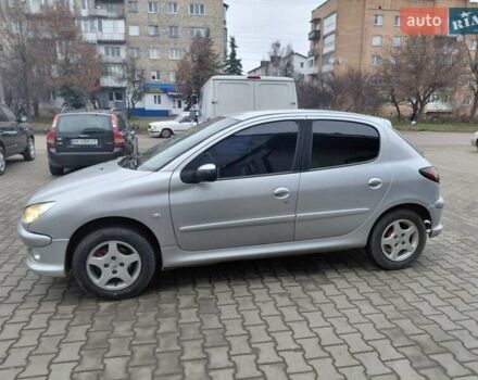 Серый Пежо 206, объемом двигателя 1.4 л и пробегом 165 тыс. км за 3500 $, фото 11 на Automoto.ua