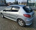 Сірий Пежо 206, об'ємом двигуна 1.36 л та пробігом 152 тис. км за 3400 $, фото 3 на Automoto.ua