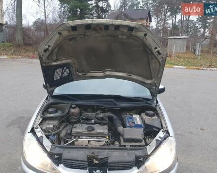 Сірий Пежо 206, об'ємом двигуна 1.36 л та пробігом 260 тис. км за 3000 $, фото 9 на Automoto.ua