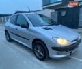 Серый Пежо 206, объемом двигателя 1.59 л и пробегом 119 тыс. км за 3750 $, фото 1 на Automoto.ua