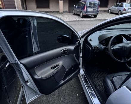 Серый Пежо 206, объемом двигателя 1.4 л и пробегом 278 тыс. км за 3250 $, фото 8 на Automoto.ua