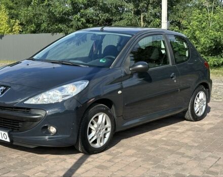 Сірий Пежо 206, об'ємом двигуна 1.4 л та пробігом 260 тис. км за 4000 $, фото 1 на Automoto.ua