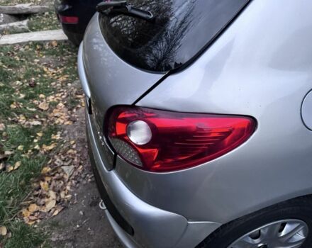 Серый Пежо 206, объемом двигателя 1.4 л и пробегом 278 тыс. км за 3250 $, фото 15 на Automoto.ua