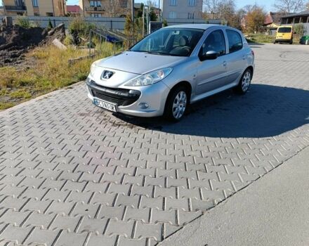 Серый Пежо 206, объемом двигателя 1.4 л и пробегом 228 тыс. км за 3600 $, фото 2 на Automoto.ua