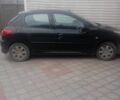 Серый Пежо 206, объемом двигателя 1.1 л и пробегом 124 тыс. км за 4300 $, фото 1 на Automoto.ua