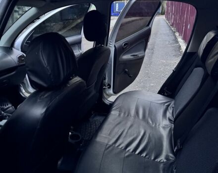 Серый Пежо 206, объемом двигателя 1.4 л и пробегом 278 тыс. км за 3250 $, фото 7 на Automoto.ua