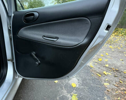 Пежо 206 2009 в Кременчуге на Automoto.ua Серый Пежо 206, объемом двигателя 1.12 л и пробегом 188 тыс. км за 3500 $, фото 23 на Automoto.ua