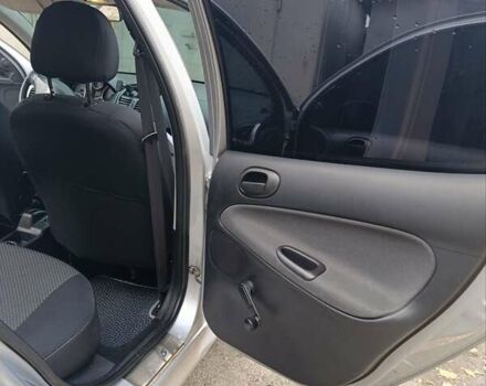 Сірий Пежо 206, об'ємом двигуна 1.4 л та пробігом 197 тис. км за 4699 $, фото 6 на Automoto.ua