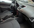 Сірий Пежо 206, об'ємом двигуна 1.36 л та пробігом 143 тис. км за 5000 $, фото 3 на Automoto.ua
