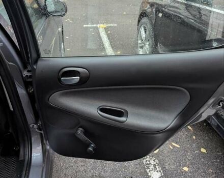 Сірий Пежо 206, об'ємом двигуна 1.36 л та пробігом 143 тис. км за 5000 $, фото 12 на Automoto.ua