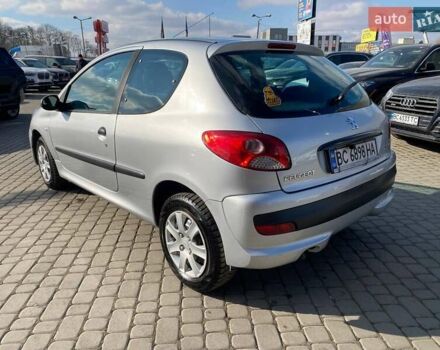 Серый Пежо 206, объемом двигателя 1.4 л и пробегом 137 тыс. км за 3900 $, фото 4 на Automoto.ua