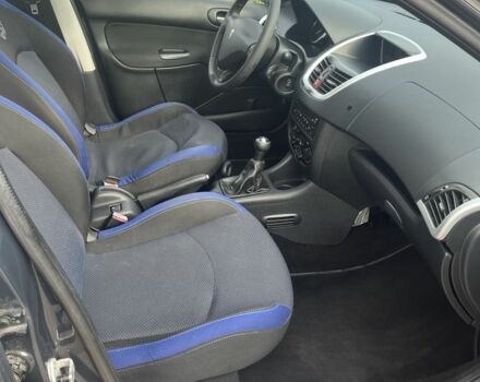 Сірий Пежо 206, об'ємом двигуна 1.4 л та пробігом 116 тис. км за 4800 $, фото 5 на Automoto.ua