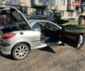 Серый Пежо 206, объемом двигателя 2 л и пробегом 210 тыс. км за 3700 $, фото 5 на Automoto.ua
