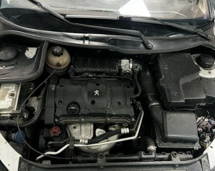 Серый Пежо 206, объемом двигателя 1.6 л и пробегом 181 тыс. км за 4000 $, фото 8 на Automoto.ua