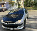 Серый Пежо 206, объемом двигателя 1.59 л и пробегом 220 тыс. км за 2700 $, фото 1 на Automoto.ua