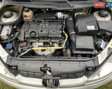 Серый Пежо 206, объемом двигателя 1.59 л и пробегом 236 тыс. км за 4200 $, фото 4 на Automoto.ua