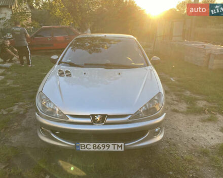 Серый Пежо 206, объемом двигателя 1.59 л и пробегом 172 тыс. км за 2999 $, фото 2 на Automoto.ua