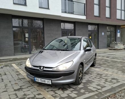 Серый Пежо 206, объемом двигателя 1.1 л и пробегом 128 тыс. км за 2500 $, фото 1 на Automoto.ua