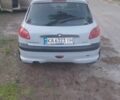 Серый Пежо 206, объемом двигателя 1.4 л и пробегом 280 тыс. км за 1750 $, фото 1 на Automoto.ua