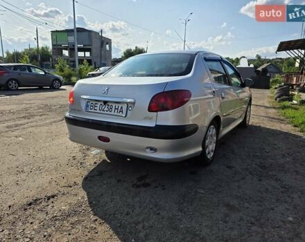 Сірий Пежо 206, об'ємом двигуна 1.36 л та пробігом 87 тис. км за 3000 $, фото 2 на Automoto.ua