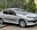 Сірий Пежо 206, об'ємом двигуна 1.4 л та пробігом 160 тис. км за 4300 $, фото 1 на Automoto.ua