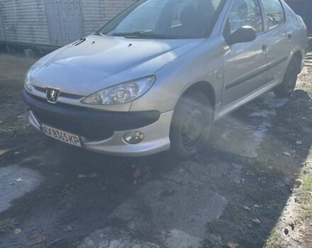 Серый Пежо 206, объемом двигателя 1.36 л и пробегом 150 тыс. км за 3500 $, фото 2 на Automoto.ua