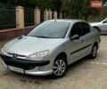 Серый Пежо 206, объемом двигателя 1.36 л и пробегом 180 тыс. км за 2200 $, фото 1 на Automoto.ua
