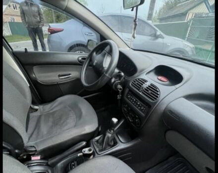 Сірий Пежо 206, об'ємом двигуна 1.4 л та пробігом 300 тис. км за 2400 $, фото 1 на Automoto.ua
