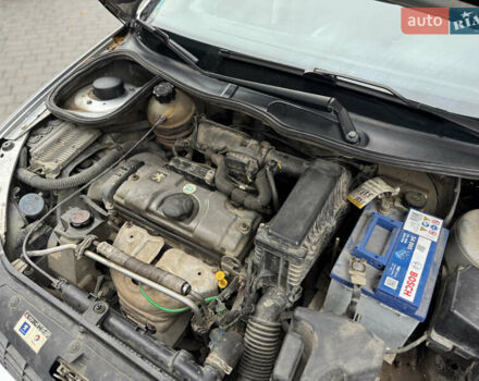 Серый Пежо 206, объемом двигателя 1.36 л и пробегом 184 тыс. км за 2100 $, фото 14 на Automoto.ua