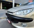 Серый Пежо 206, объемом двигателя 1.4 л и пробегом 225 тыс. км за 1990 $, фото 1 на Automoto.ua
